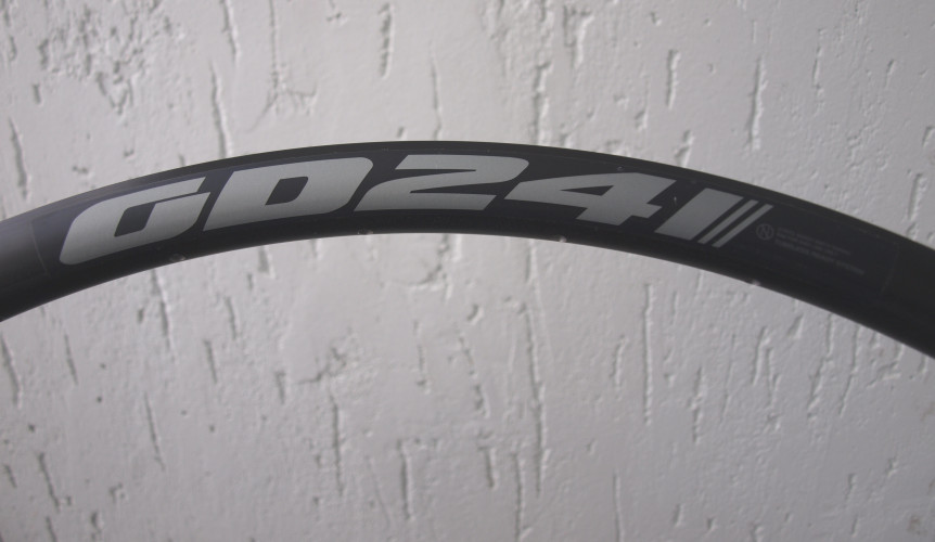 Обід Alex Rims GD24 FV 28H 700C, чорний