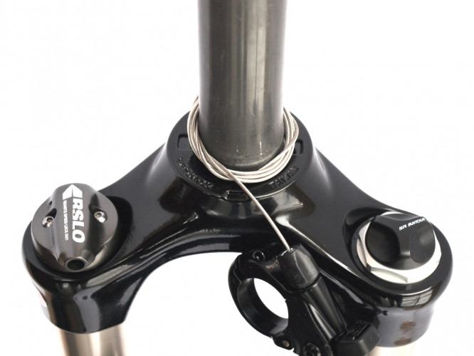 Вилка SR Suntour SF13 NRX AIR D P RL 75 700C, чорний